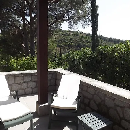 Scilla Apartman